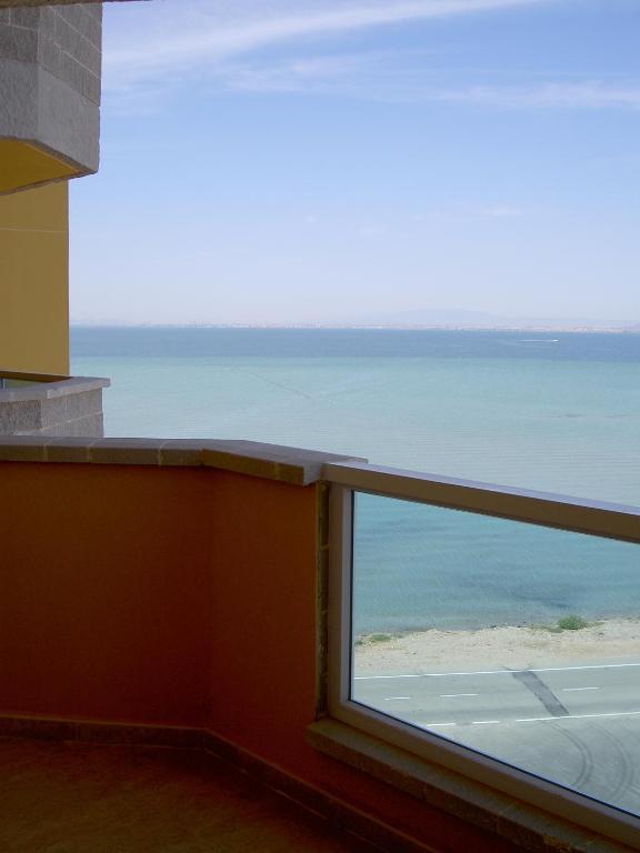 Apartamentos Turisticos Playa Principe La Manga del Mar Menor Bilik gambar
